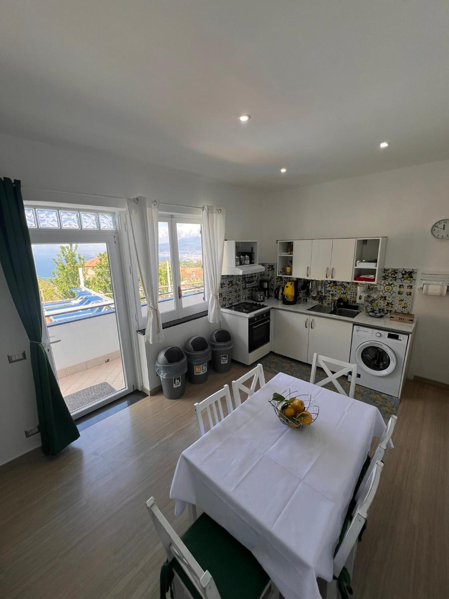 Villa Somma Apartments Pimonte Eksteriør billede