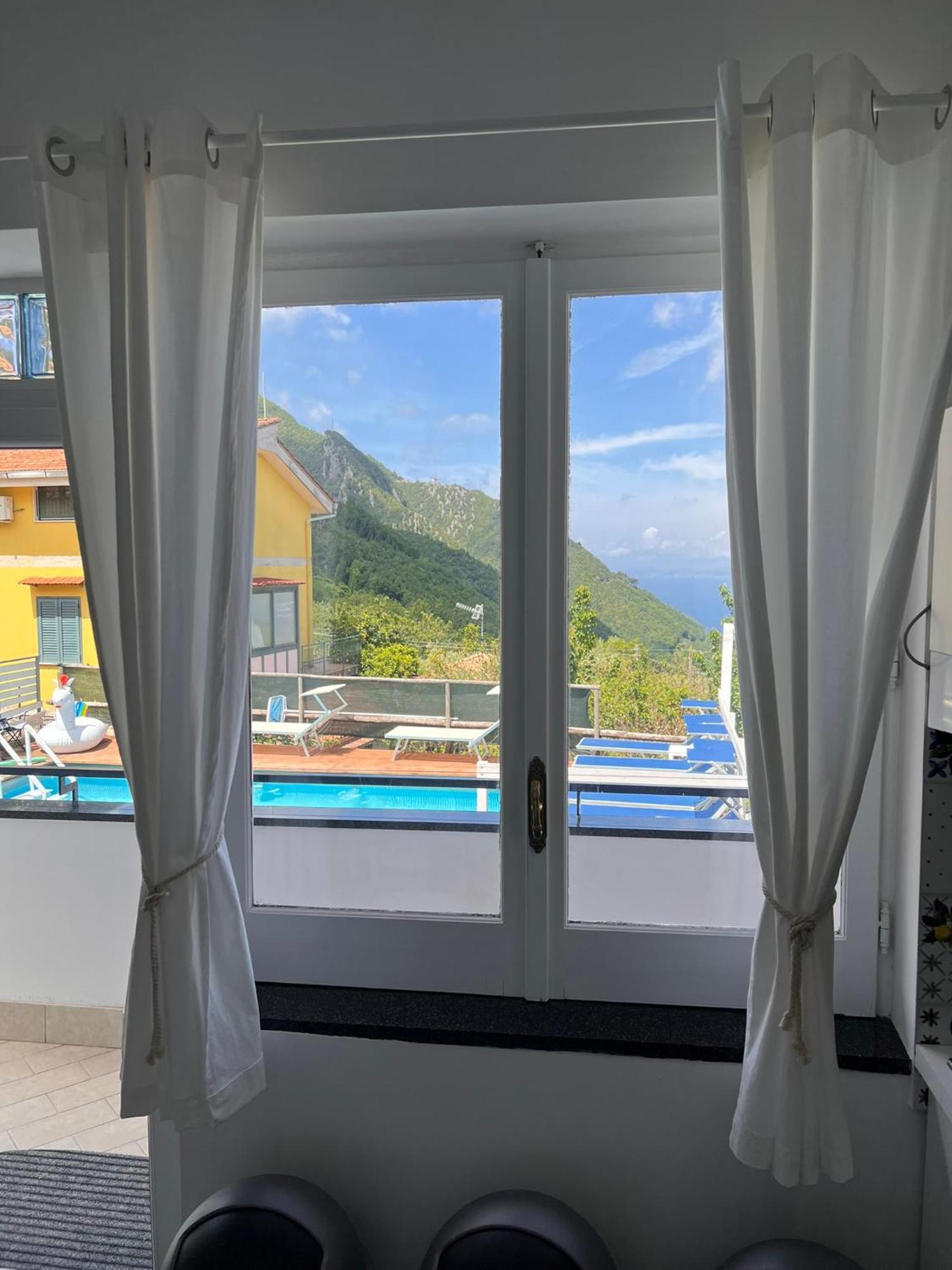 Villa Somma Apartments Pimonte Eksteriør billede